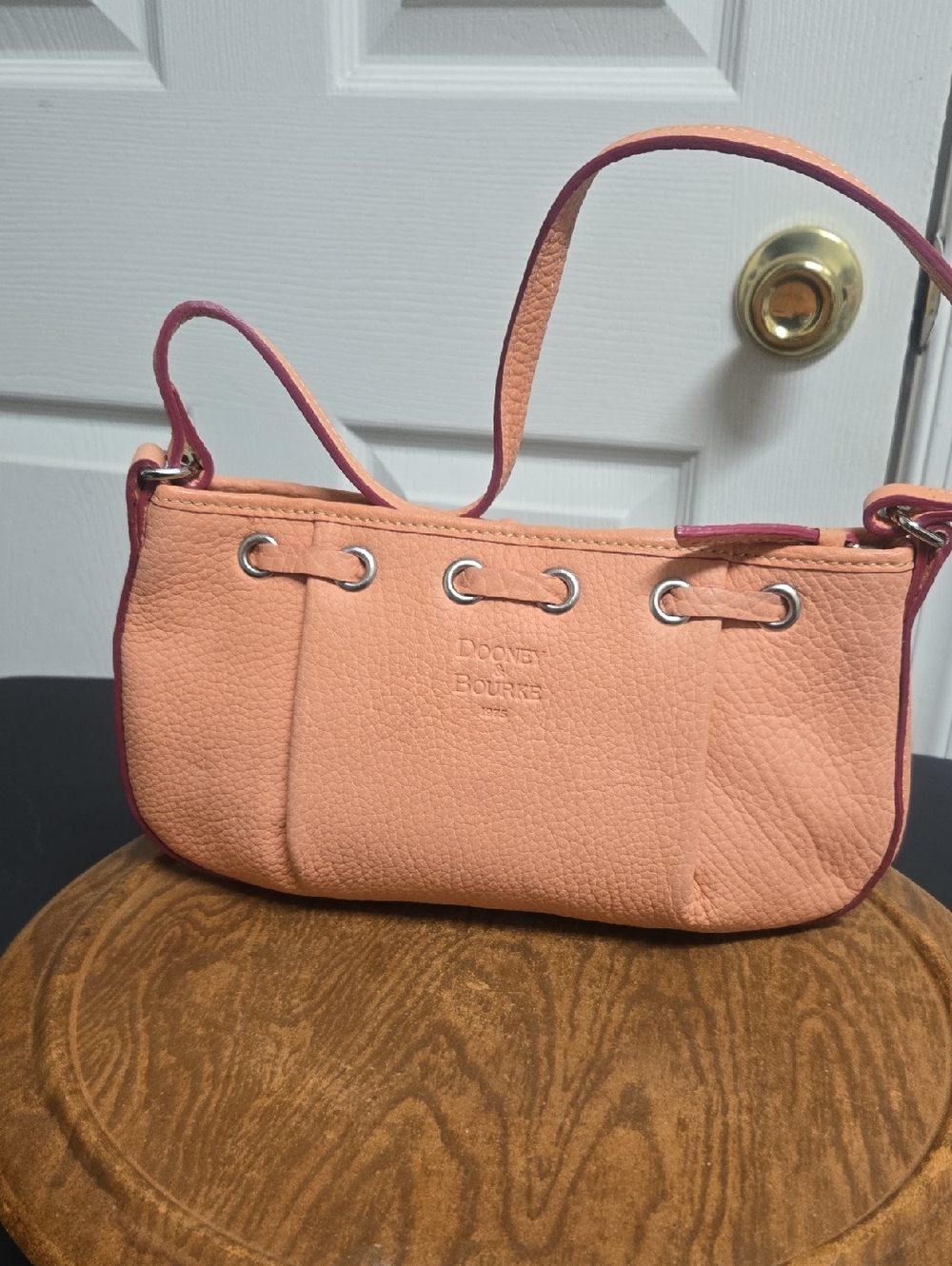 D&B Peach Leather Shoulder Bag - Women - Picture 4 of 8